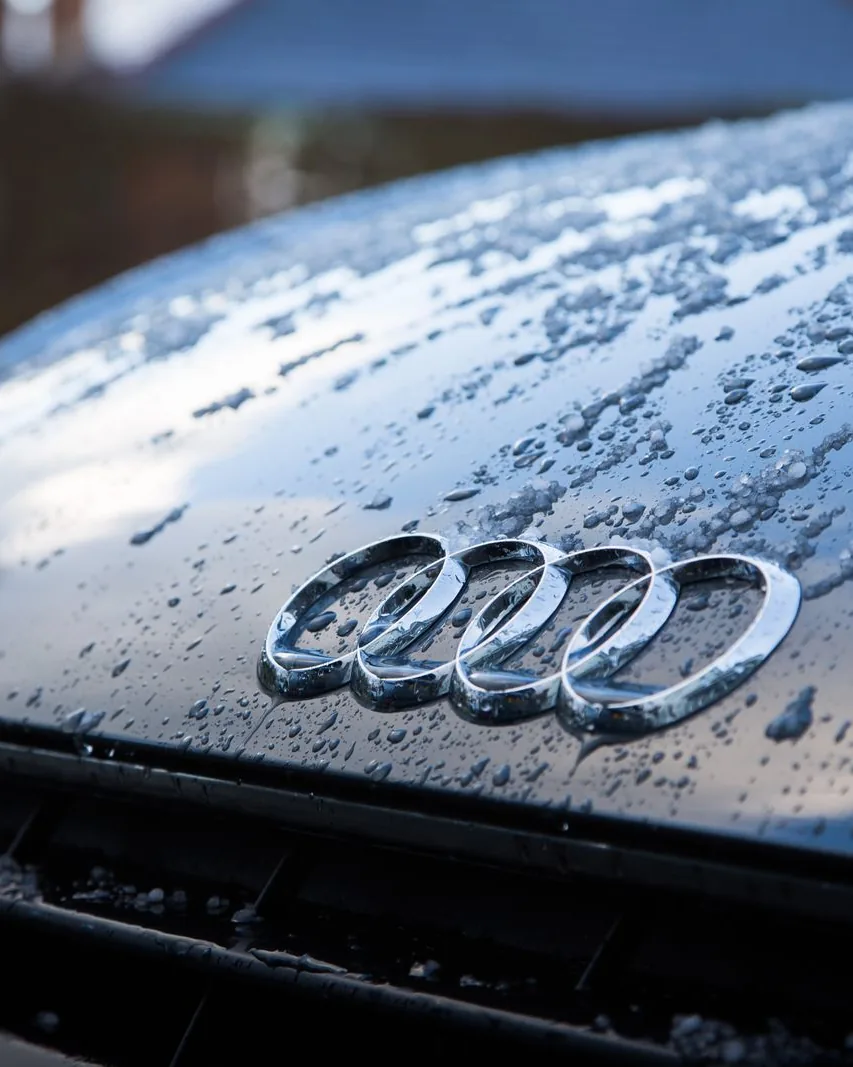 Tight water beading on a coated Audi bonnet